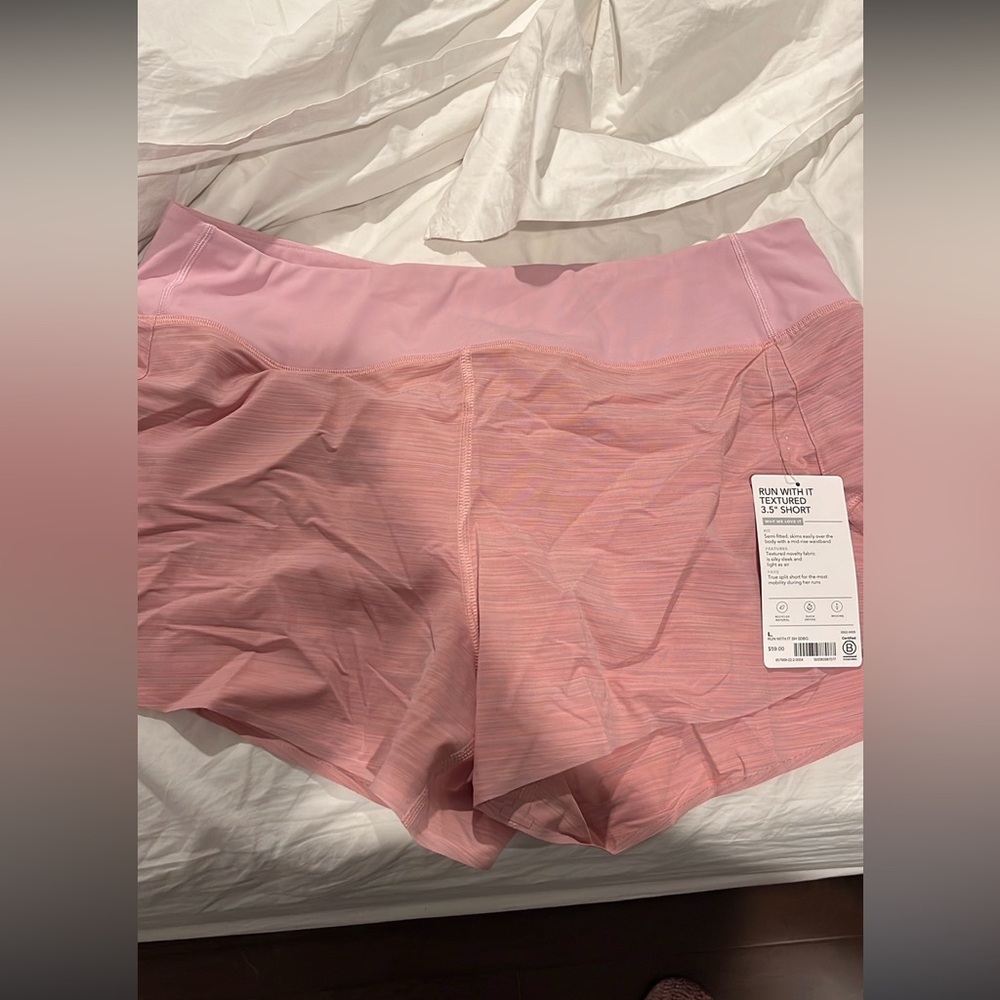 Athleta new with tag 3.5 inch run with it short
